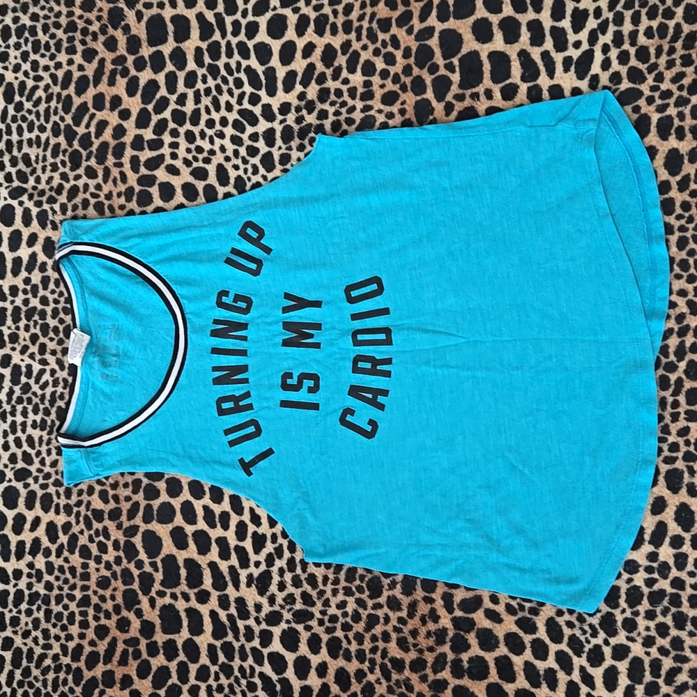 Tank top bundle - Picture 2 of 3